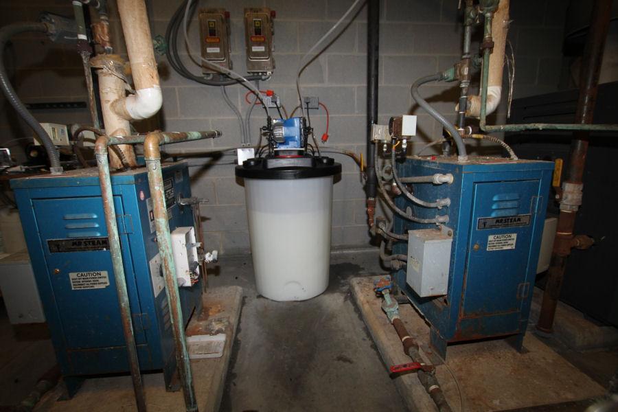 AromaMist Pumps with 35 Gallon Tank