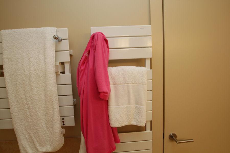 Towel and Robe Warmer