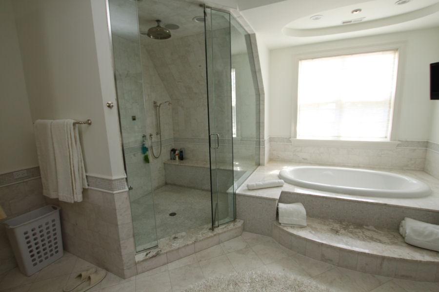 Amerec Side by Side Steam Shower and Bathtub