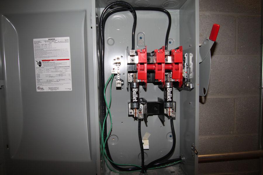 Electrical Disconnect Fuse Box