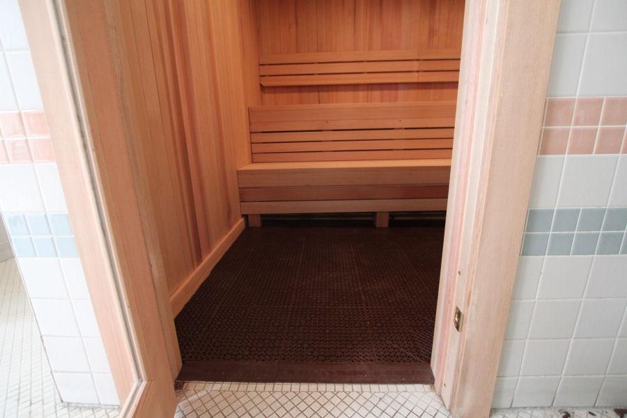 Vinyl Flooring in a Health Club Sauna