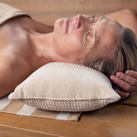 sauna_accessories_pillow_beige_white_3